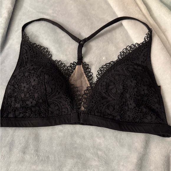 Black lace Victoria's Secret bralette S - Picture 1 of 4